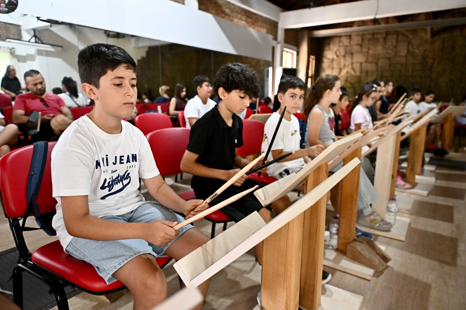 Bateri, &ccedil;ocukların ve gen&ccedil;lerin yeni g&ouml;zdesi